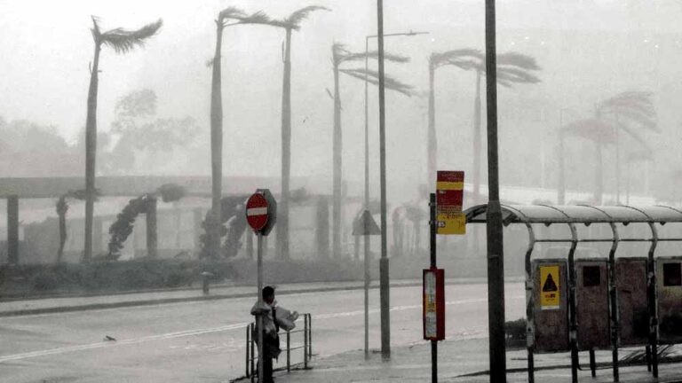 सावधान! तूफान की रफ्तार 75KM तक, IMD ने जारी किया नया अलर्ट