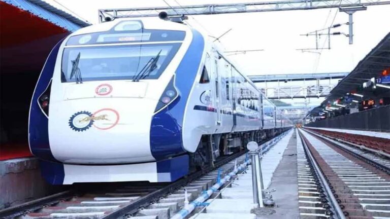 भोपाल से लखनऊ तक वंदे भारत एक्सप्रेस की रफ्तार, जानें कब होगा शेड्यूल जारी