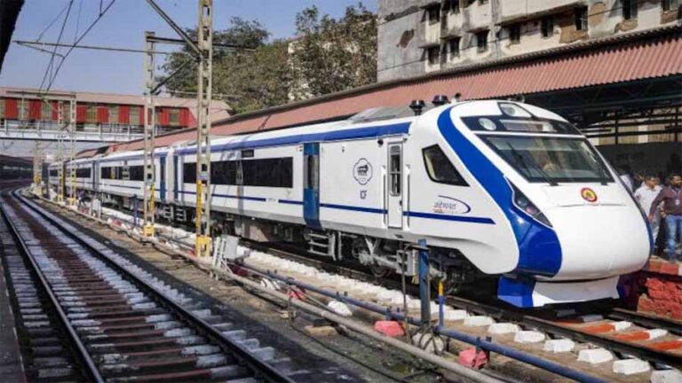 अब फिर से रफ्तार पकड़ेगी वंदेभारत, 16 कोच के साथ दौड़ेगी नई ट्रेन