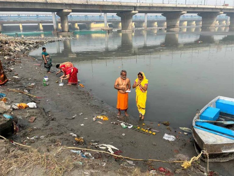 दिल्ली मंत्री का बयान: हमने कभी नहीं कहा यमुना साफ है – छठ से पहले सफाई को लेकर सस्पेंस