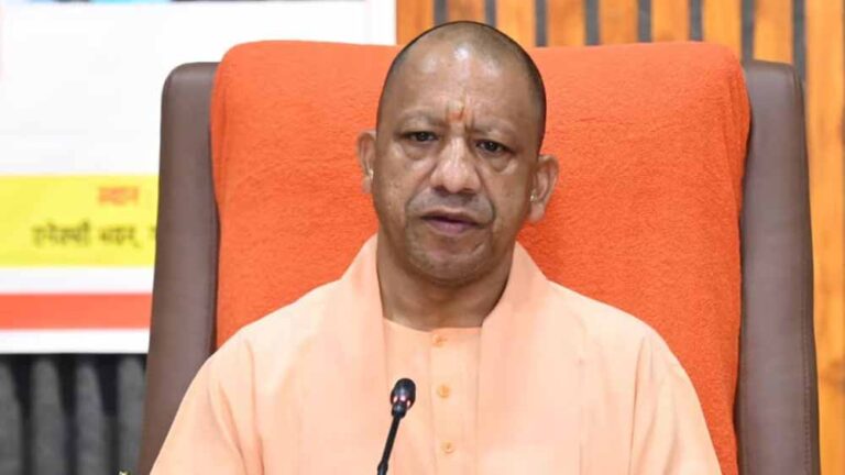 दीपोत्सव 2025: मुख्यमंत्री योगी के संकल्प को साकार कर रहीं लखीमपुर की महिलाएं
