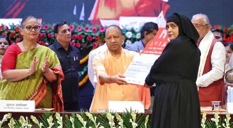 नारी सम्मान और आत्मनिर्भरता की दिशा में उत्तर प्रदेश ने लिख रहा नया अध्याय