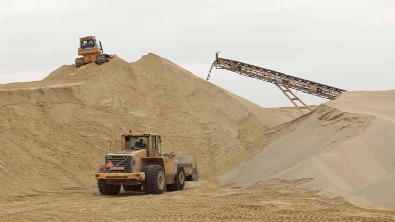 छत्तीसगढ़ में रेत खदानों की ई-नीलामी शुरू: 6 जिलों की 18 खदानों पर 7 से 13 नवंबर तक बोली