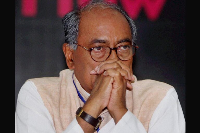 दिग्विजय का मोहन भागवत पर हमला: कहा — संघ की तुलना हिंदू धर्म से सनातन का अपमान