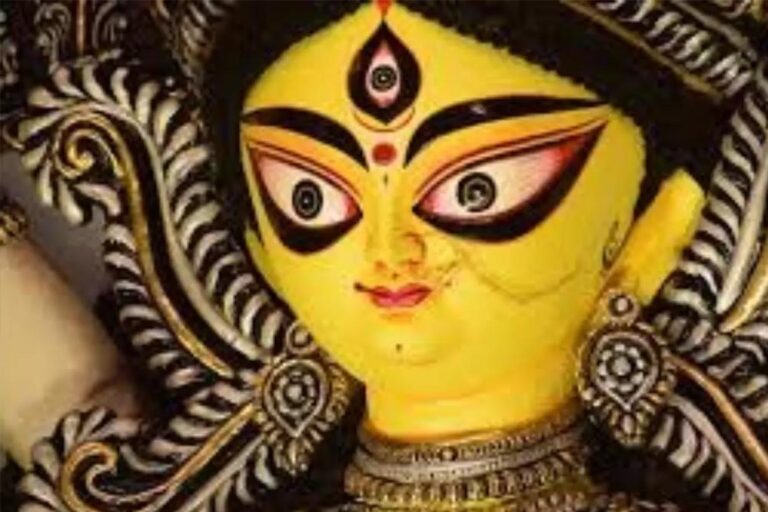 मार्गशीर्ष मास की मासिक दुर्गा अष्टमी 2025: उज्जैन के आचार्य से जानें सही तिथि और व्रत का महत्व