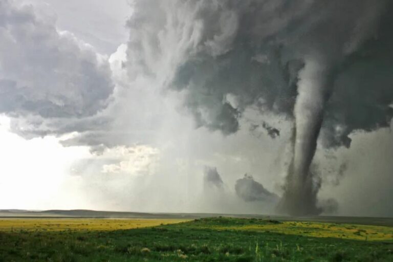 जिसका डर था वही हुआ: एक साथ बन रहे तीन तूफान, 4 राज्यों में भारी आपदा का अलर्ट