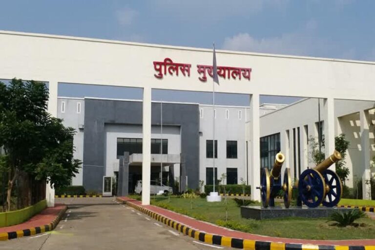 छत्तीसगढ़ पुलिस ने साफ किया: पुलिसकर्मियों के लिए जीरो कट बाल और क्लीन शेव अनिवार्य नहीं