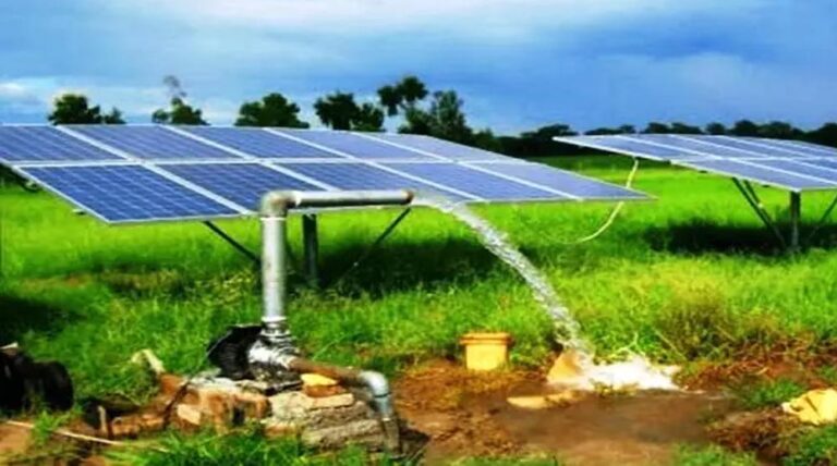 बरेली के किसानों पर मेहरबान योगी सरकार, भारी छूट पर मिलेंगे 1002 सोलर पंप