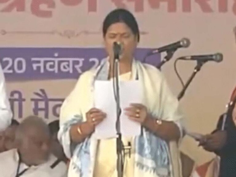 औराई की पहली बार की विधायक रमा निषाद ने ली शपथ, भोगेन्द्र सहनी पर दर्ज की ऐतिहासिक जीत
