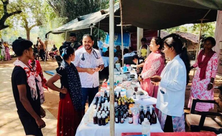 नियद नेल्लानार योजना के तहत दूरस्थ वनांचलों तक पहुँची विशेषज्ञ डॉक्टरों की टीम