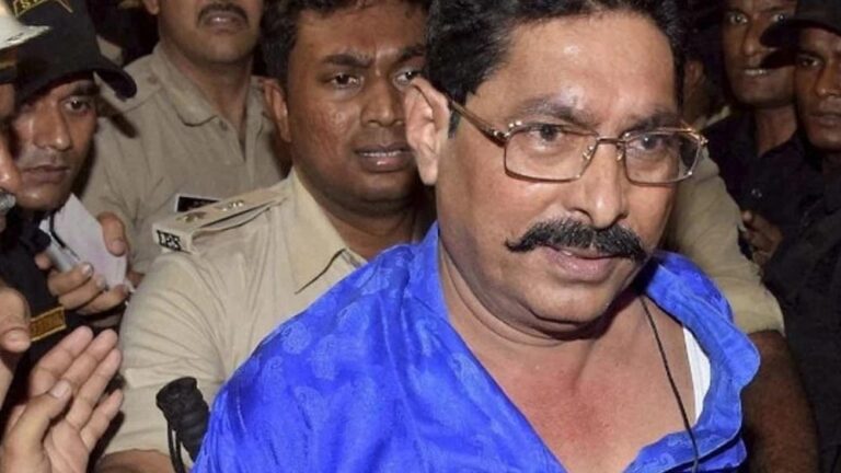 मोकामा सीट पर मुकाबला कड़ा: बाहुबली अनंत सिंह vs सुरजभान सिंह की पत्नी वीना देवी