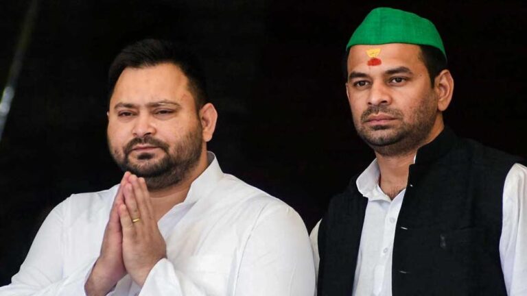 तेज प्रताप का तेजस्वी पर तंज – ‘दुधमुंहा बच्चा’, चुनावी सरगर्मी में बढ़ा भाईयों का विवाद