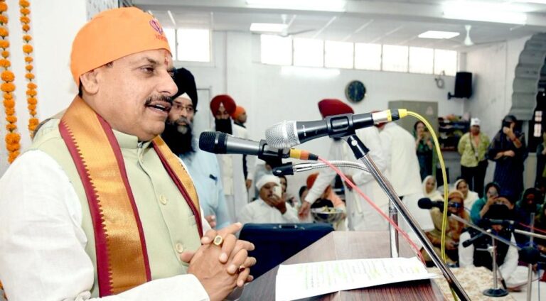 गुरु नानक जी का उपदेश मानवता की सेवा का है सर्वोच्च मार्ग : मुख्यमंत्री डॉ. यादव