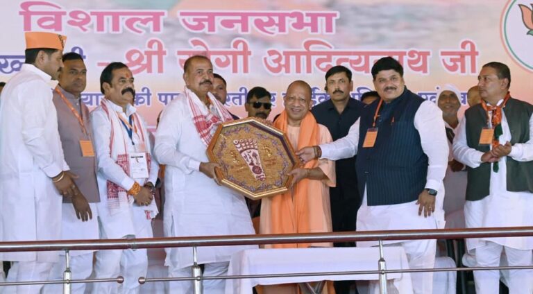 लालू यादव के शासन में 60 से अधिक जातीय नरसंहार और 30 हजार से अधिक अपहरण हुएः योगी