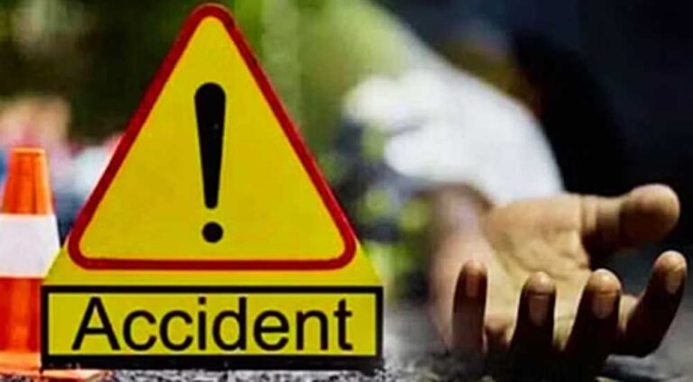 रतलाम में खाई में गिरी कार, 5 की दर्दनाक मौत, हादसे ने हिला दिया शहर