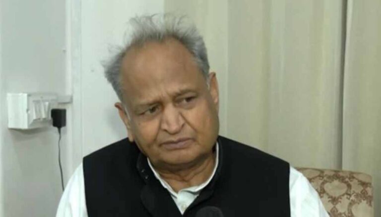 गहलोत का आरोप: ‘वंदे मातरम’ की आड़ में इतिहास का अपहरण