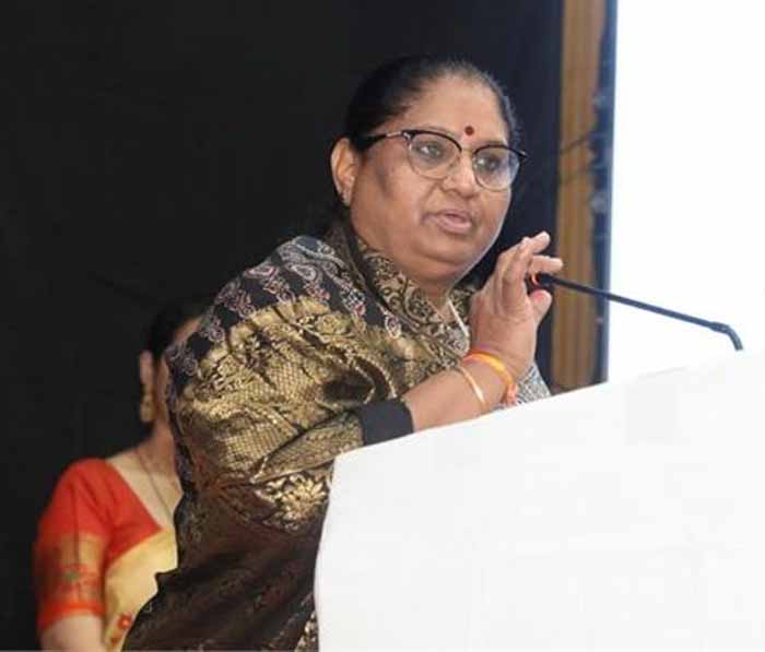 मां जैसी ममता से बच्चों का भविष्य संवार रहीं मंत्री सुश्री निर्मला भूरिया
