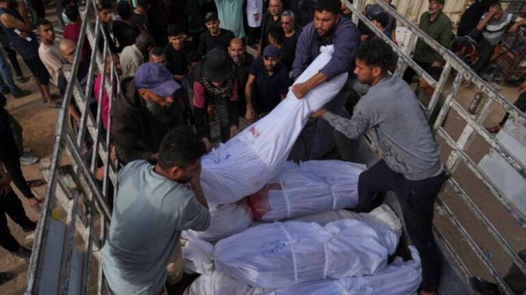 अमेरिकी मध्यस्थता से बड़ी डील: 3 इजराइली बंधकों के बदले लौटाए गए 45 फिलीस्तीनी शव