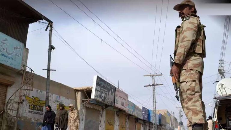 पाकिस्तान में बगावत तेज! बलूचिस्तान में इंटरनेट बंद, क्या भड़क उठेगा गृहयुद्ध?