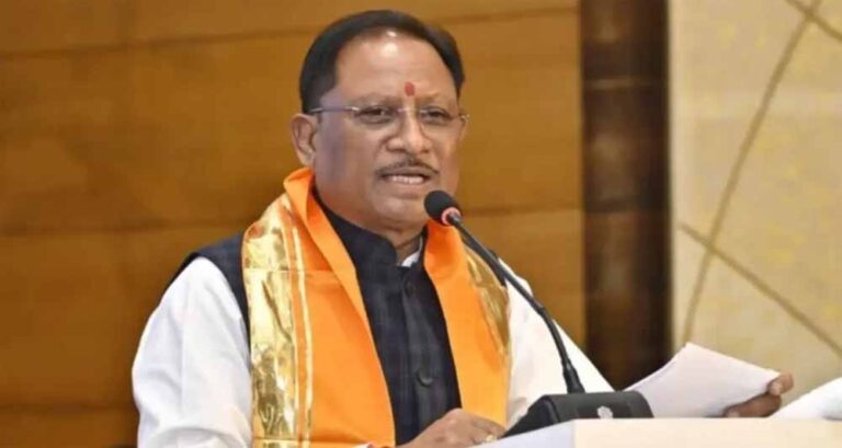 मुख्यमंत्री विष्णुदेव साय बसना सलखण्ड में मां महालक्ष्मी पूजन कार्यक्रम में हुए शामिल