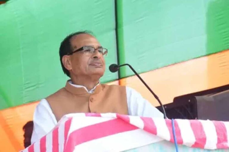 शिवराज का कटाक्ष: ‘हम तो डूबे हैं सनम… पर तुम्हें भी ले डूबेंगे’, कांग्रेस पर कड़ा हमला