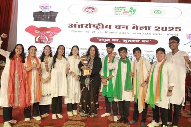 वन मेले में वनोपज एवं हर्बल उत्पाद से निर्मित औषधियों की बढ़ी मांग