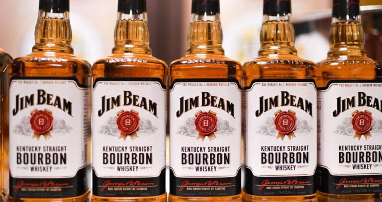 Jim Beam ने रोका प्रोडक्शन, कर्मचारियों का भविष्य सवालों के घेरे में