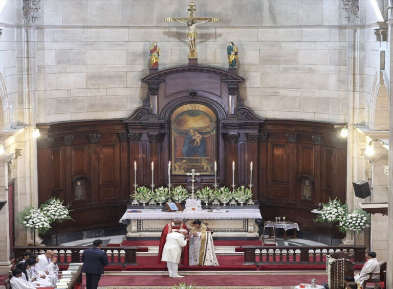 PM मोदी ने क्रिसमस की दी हार्दिक शुभकामनाएं, शांति और सामाजिक मेलजोल बढ़ाने का दिया संदेश