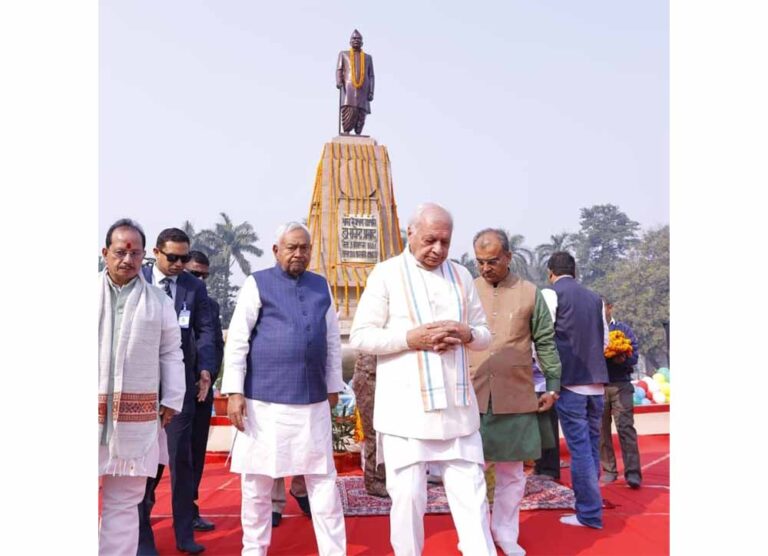 देश के पहले राष्ट्रपति डॉ. राजेन्द्र प्रसाद की जयंती पर राज्यपाल और CM नीतीश का नमन