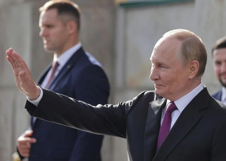 पुतिन के चार-लेयर सुरक्षा घेरा: ग्रेनेड, मिसाइल और बंदूकों से कैसे होती है सुरक्षा?