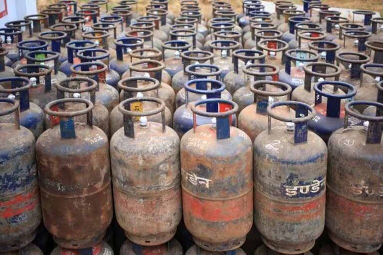 सस्ता हुआ LPG सिलेंडर, लेकिन डिलीवरी के लिए जानना जरूरी ये 4 अंक; घरेलू गैस की डिलीवरी व्यवस्था बदली