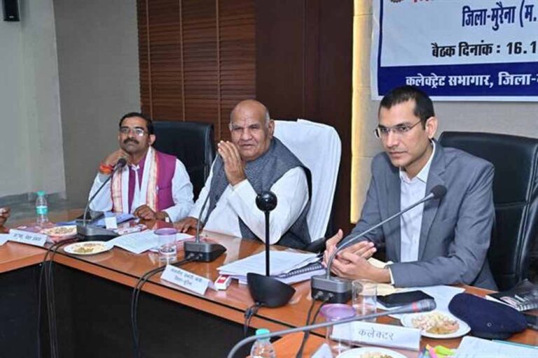 जिले के विकास में जनप्रतिनिधियों, प्रशासन एवं समाज के विशिष्टजनों के अनुभव अहम : मंत्री वर्मा