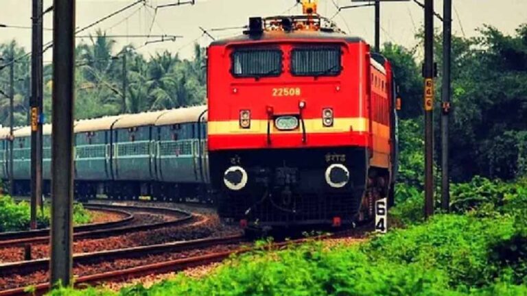 Indigo संकट के बीच रेलवे का बड़ा कदम: चार प्रीमियम ट्रेनों में जुड़े नए कोच, यात्रियों को मिलेगी राहत