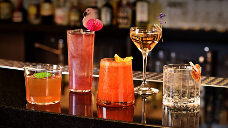 बेंगलुरु का नया ‘बार कैपिटल’: दो बार्स ने दिल्ली-मुंबई को पछाड़कर शीर्ष स्थान पर कब्जा किया