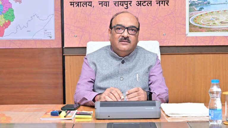 रायपुर : छत्तीसगढ़ राज्य सड़क सुरक्षा परिदृश्य की समीक्षा बैठक संपन्न