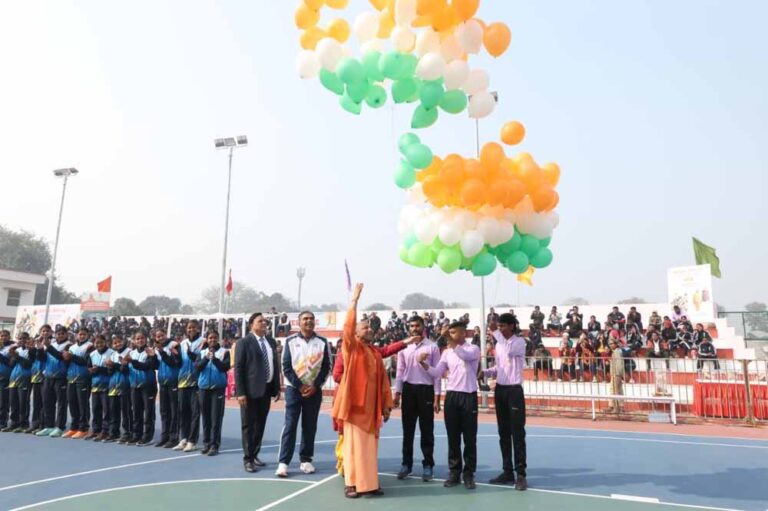 खेल प्रतिभाएं तराशें शिक्षण संस्थान : सीएम योगी