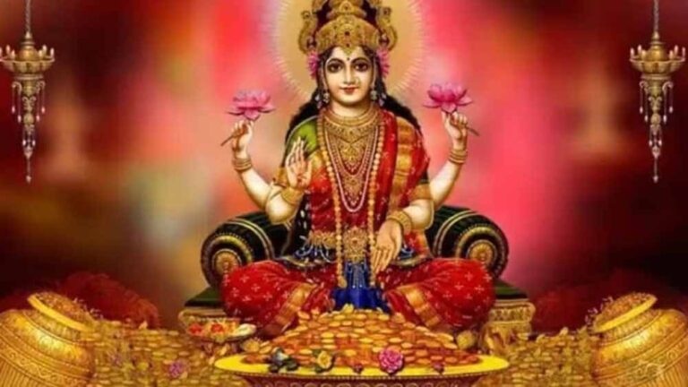 सावधान! इन मूर्तियों से रूठ सकती हैं मां लक्ष्मी