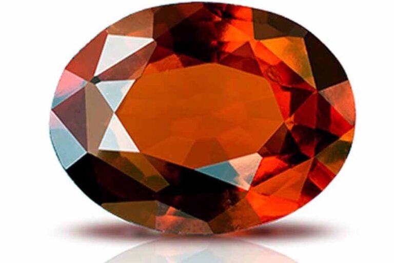 मन, डर, लालच और भ्रम का खेल: आखिर कौन धारण कर सकता है राहु से जुड़ा गोमेद रत्न?