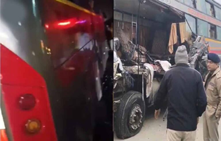 खड़े ट्रेलर में घुसी स्लीपर बस, मां-बेटे सहित 4 लोगों की दर्दनाक मौत
