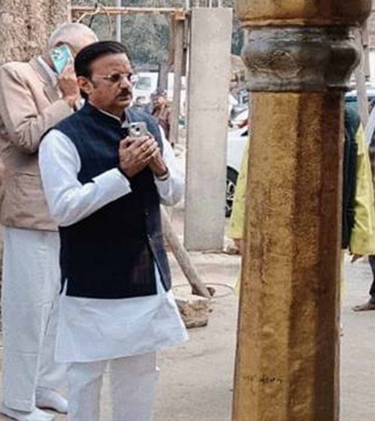 मनकामेश्वर मंदिर सौंदर्यीकरण कार्य का उप मुख्यमंत्री शुक्ल ने किया निरीक्षण