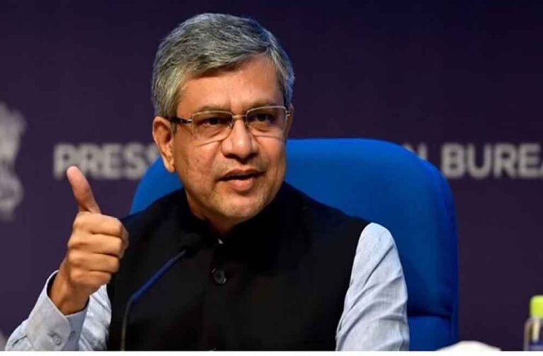 इलेक्ट्रॉनिक्स सेक्टर में भारत की बड़ी छलांग, 11 साल में उत्पादन 6 गुना बढ़ा: अश्विनी वैष्णव