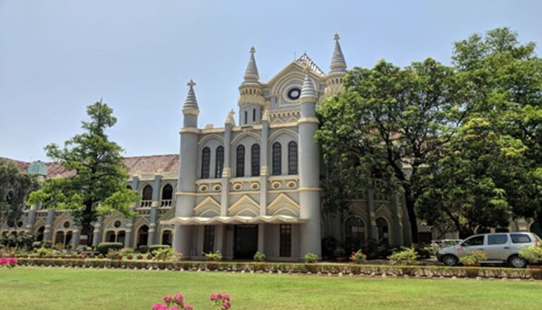 हाईकोर्ट का आदेश: नालों में सीवेज मिलाने से रोकें, प्रदूषण बोर्ड की रिपोर्ट में पानी की अत्यंत विषाक्तता का खुलासा