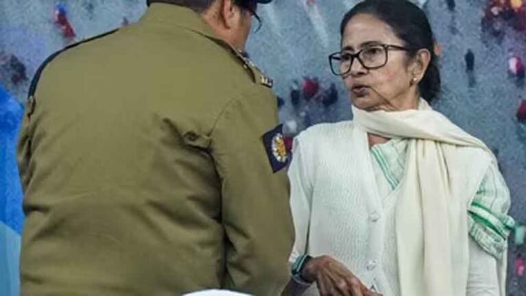 ममता बनाम ED: क्या कलकत्ता हाई कोर्ट को बना दिया गया जंतर-मंतर? सुप्रीम कोर्ट क्यों हुआ नाराज़