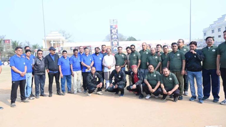 रायपुर इंटर प्रेस क्रिकेट प्रतियोगिता का आगाज़, संपादकों–पूर्व पदाधिकारियों के बीच रोमांचक मुकाबला, डिप्टी सीएम साव भी मैदान में