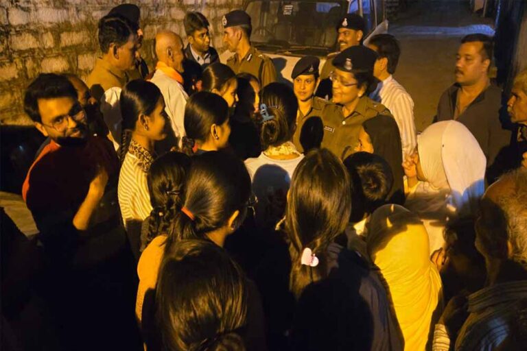 पुलिस आयुक्त संजय कुमार ने किया टीटी नगर थाने का औचक निरीक्षण