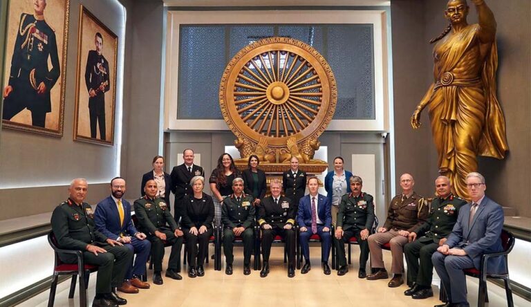 पाकिस्तान बॉर्डर पर अमेरिकी दूत का दौरा, वेस्टर्न कमांड पहुंचने से क्यों मची हलचल?