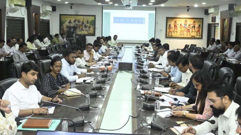 कलेक्टर संजय अग्रवाल की अध्यक्षता में टीएल बैठक सम्पन्न