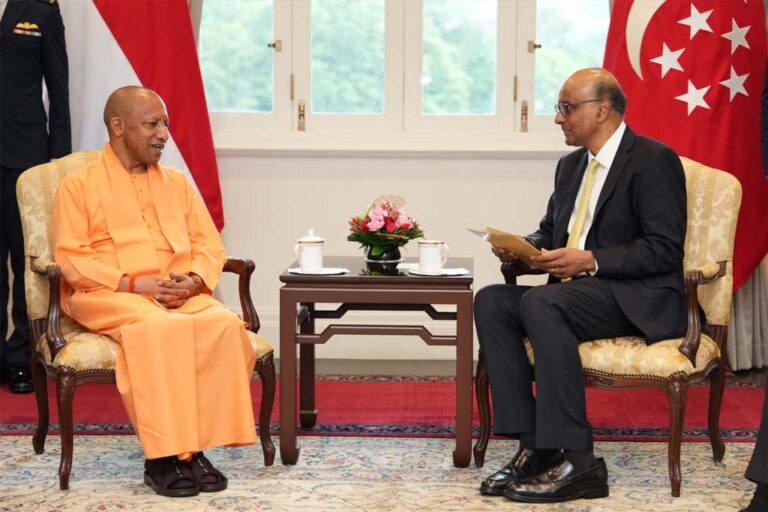 सैट्स के सीईओ ने योगी सरकार की कार्यप्रणाली को खुलकर सराहा कहा, विदेशी निवेश के लिए प्रतिबद्ध हैं सीएम योगी आदित्यनाथ