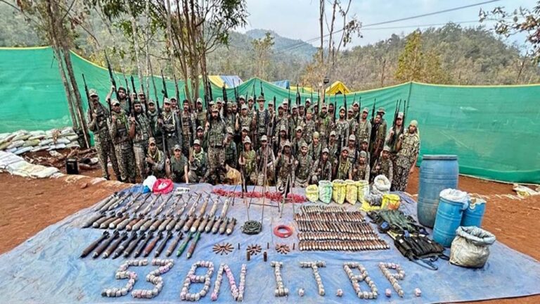 ओडिशा में सरेंडर से पहले नक्सली अन्वेष को साथियों ने गोली मारी, शव को दफनाया