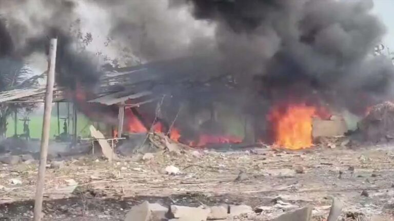 आंध्र प्रदेश में पटाखा फैक्ट्री में धमाका, 18 से अधिक लोगों की मौत